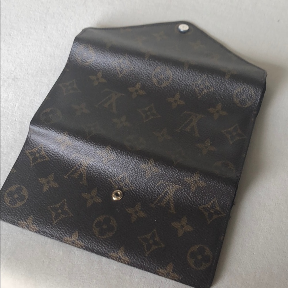 Authentic monogram LV wallet